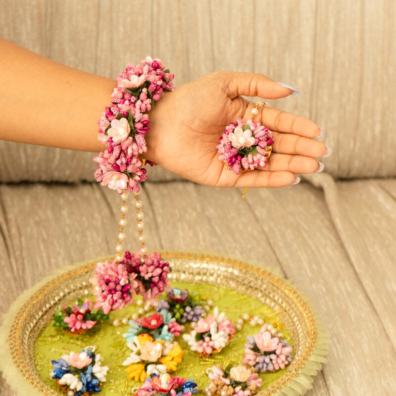 Romantic fuchsia flower bracelet