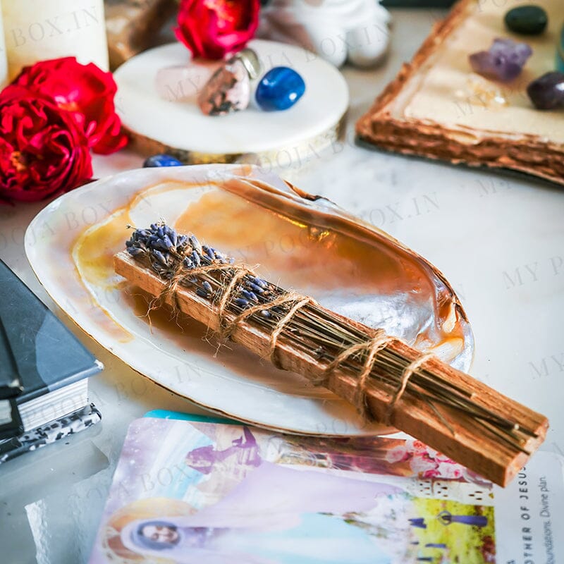 Palo Santo, Lavender, Eucalyptus, and Selenite Smudge Kit – LIVE ALOHA  DESIGNS