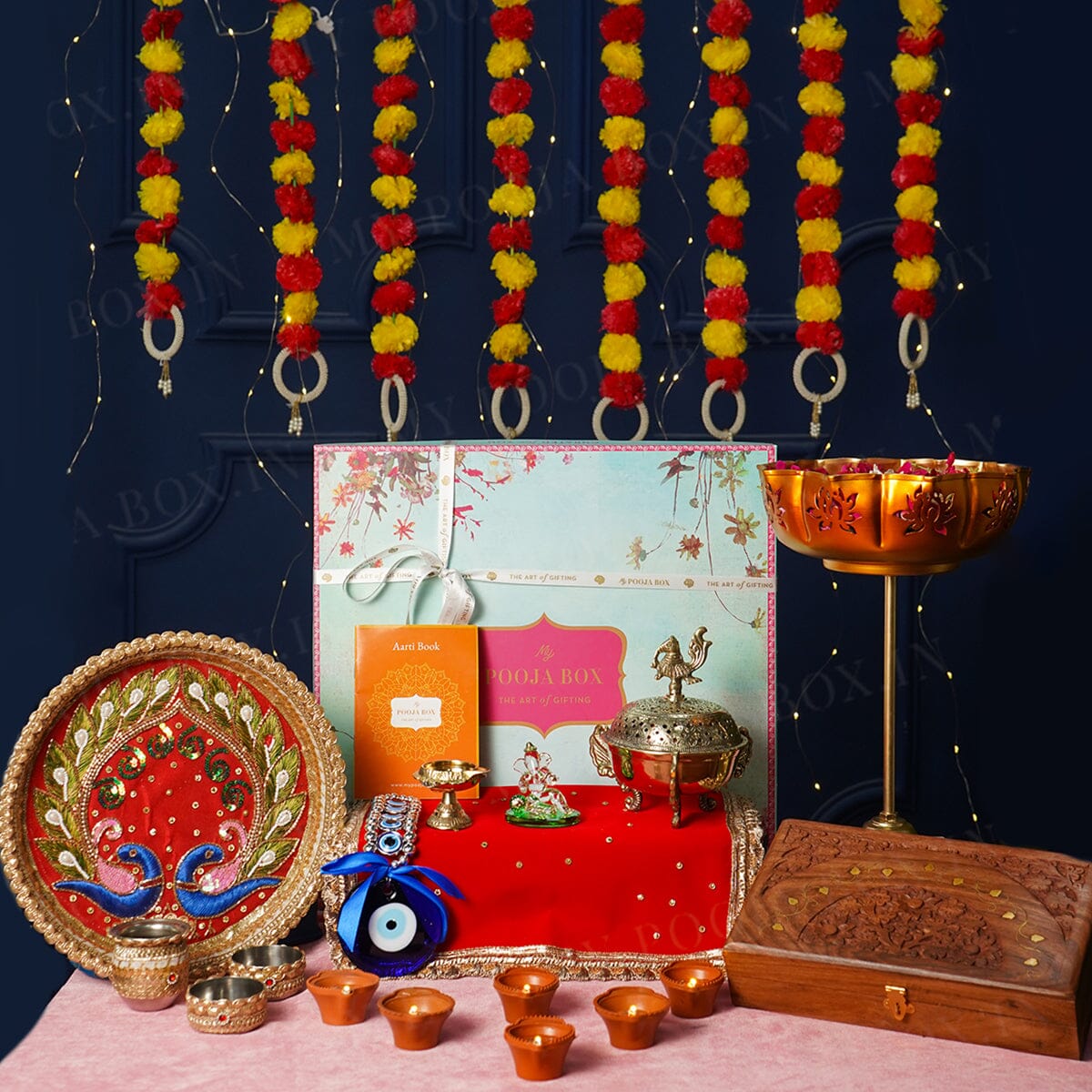 Lavanya Festive Gifting Box (16 PCS)