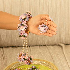 Floral Lavender & Baby Pink Haath Phool Bracelet & Maang Tikka Set